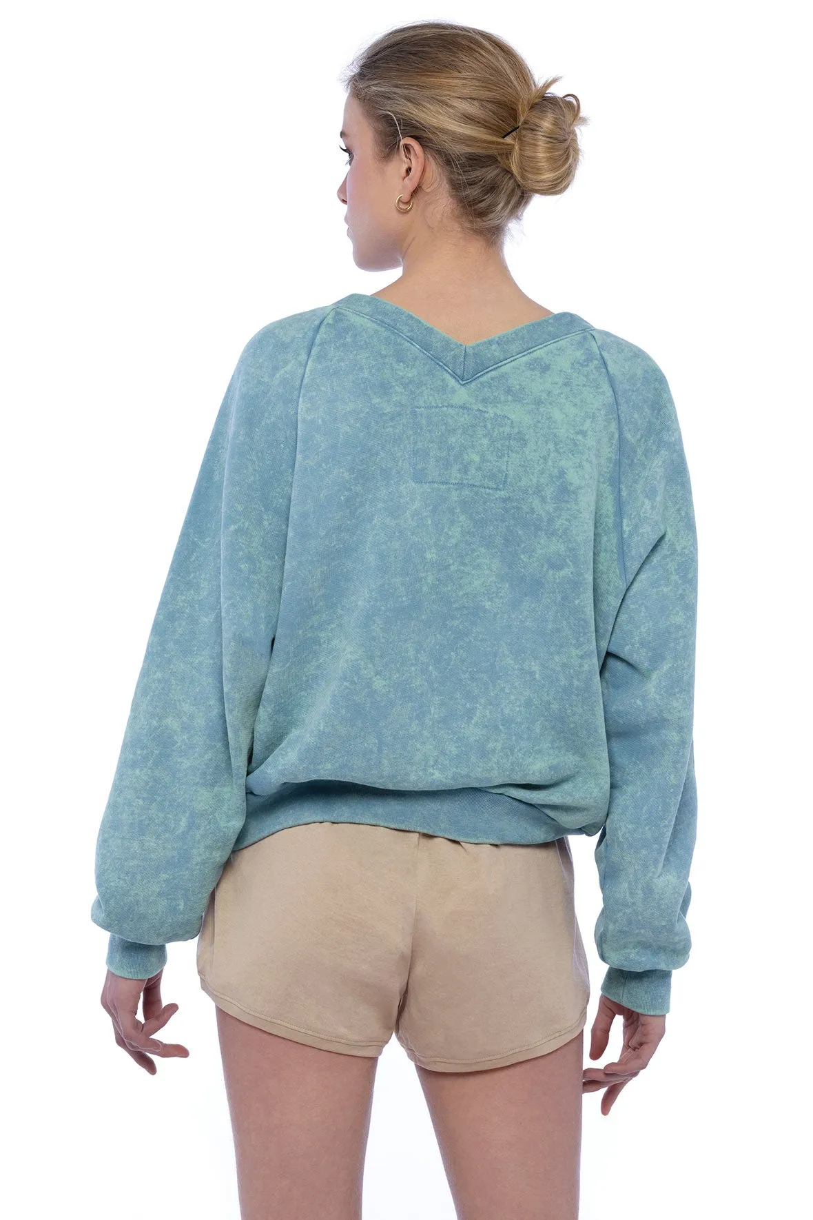 V Neck Sweatshirt in Ocean